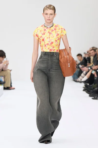 Look 14